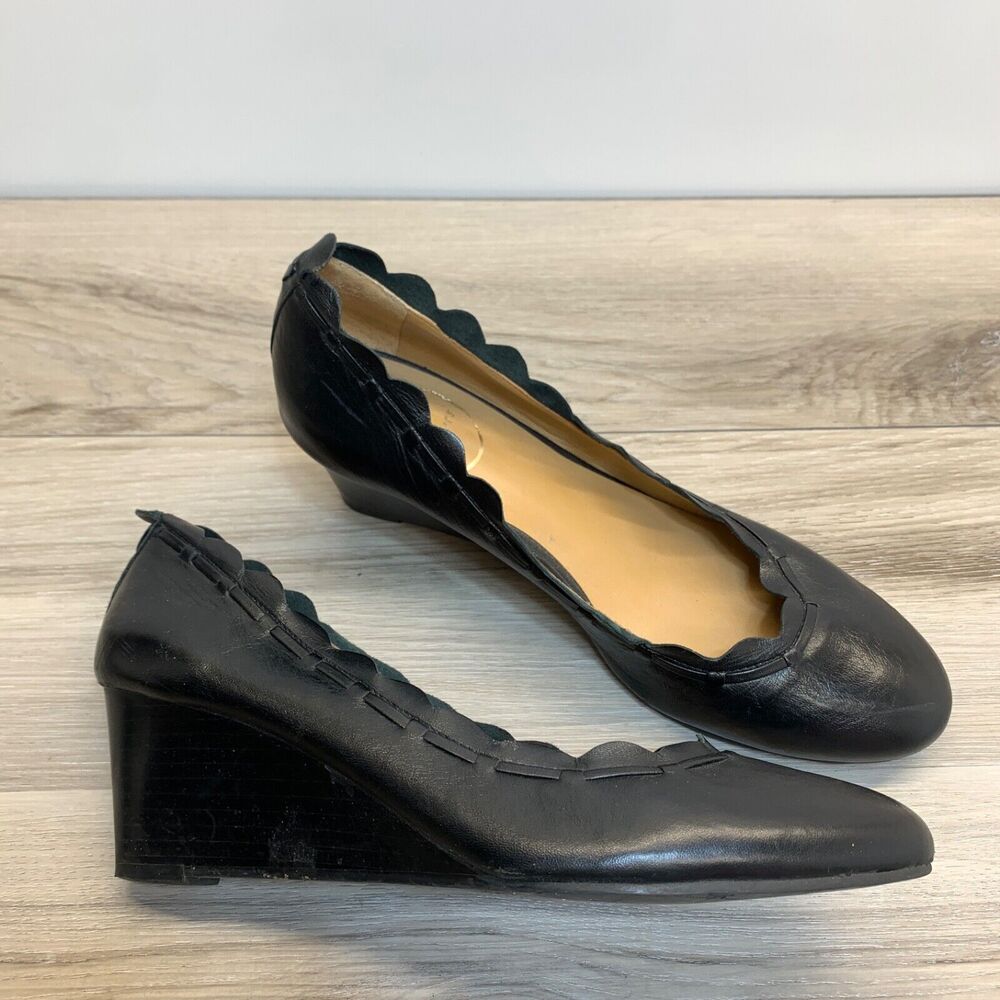 Jack Rogers Thea Soft‎ Black Leather Scalloped Trim Wedge Heel Pump Size 8M